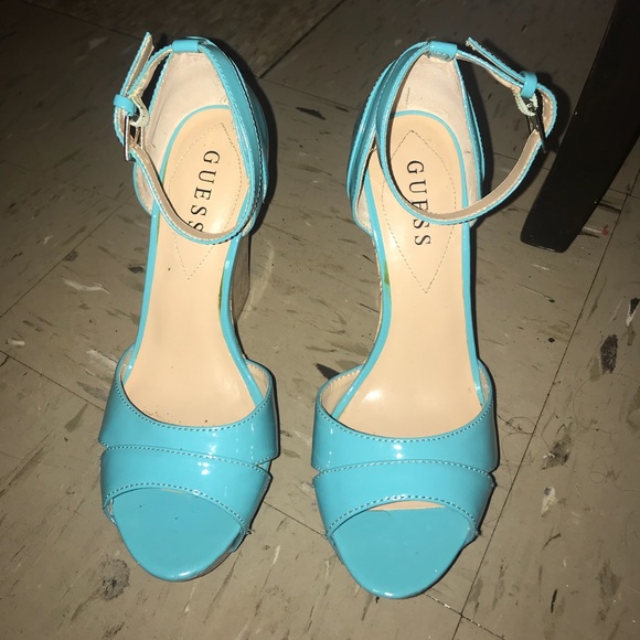 Guess Wedges - Picture 1 of 3